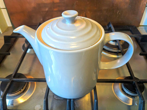 Creuset grand teapot - creuset,
