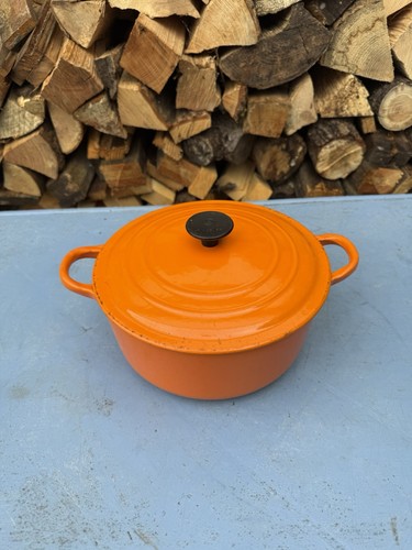Vintage cast iron creuset - iron, le