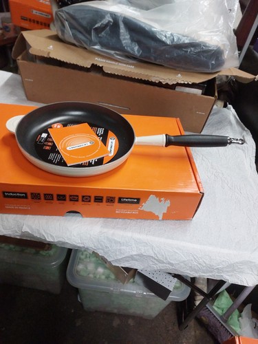 Creuset frying pan - le, in