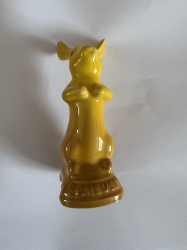 Creuset bunny pie vent - creuset,