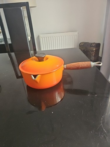 Creuset cast iron saucepan - le,