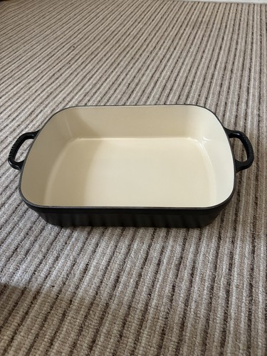 Creuset signature cast iron - le,