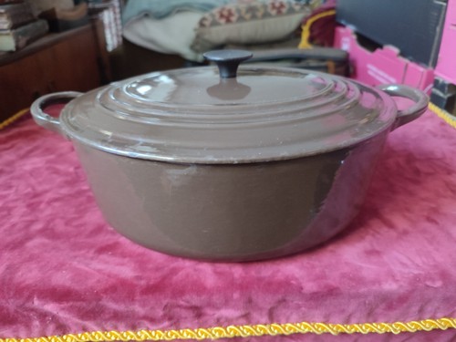 Size creuset brown cast - le,