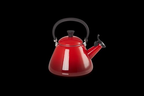 Creuset red whistling tea - le,