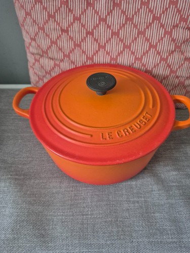 Creuset round volcano - round,