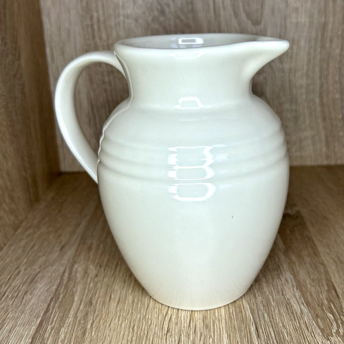 Creuset jug pitcher - le,