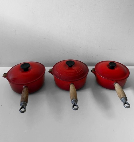 Vintage creuset cast iron - le,