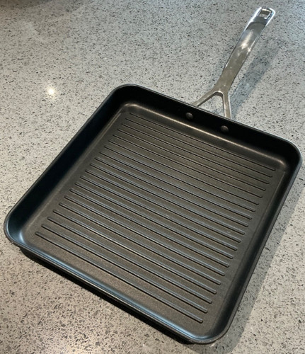 Creuset toughened non - le, non-stick