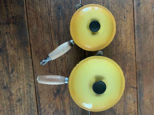 Creuset yellow cast - 2, x