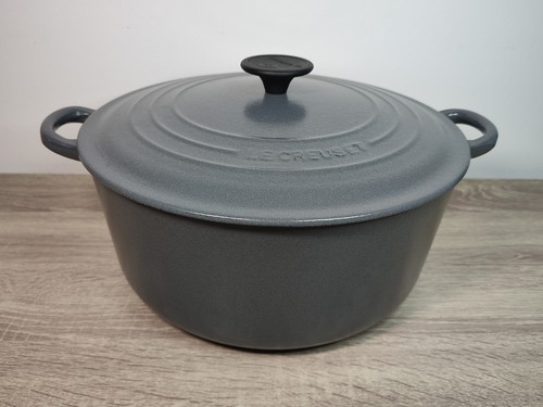 Creuset cast iron round - cast,