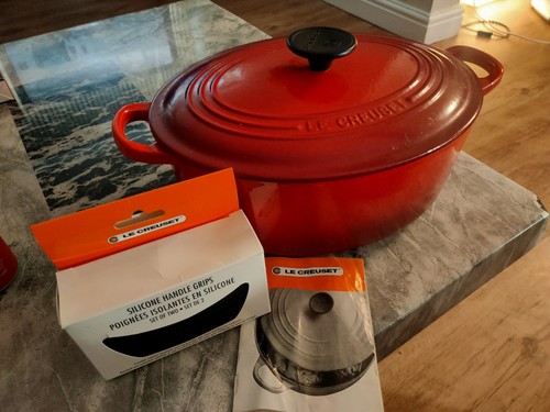 Creuset oval casserole dish - creuset,