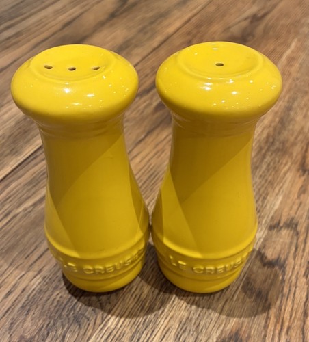 Creuset salt and pepper - and,