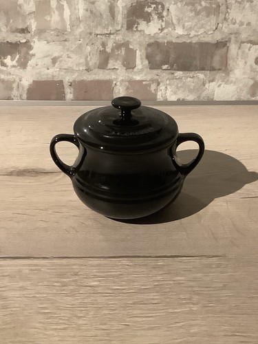 Creuset small black colour - le,