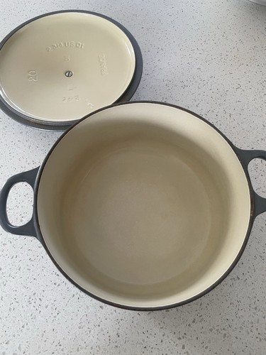Creuset cast iron lidded - le,