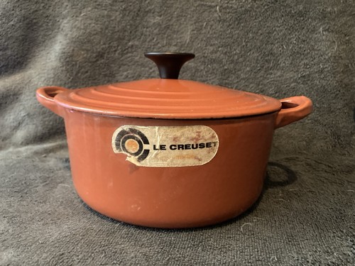Crueset orange round dutch - orange,