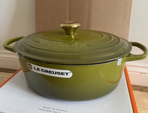 Creuset signature cast iron - le,