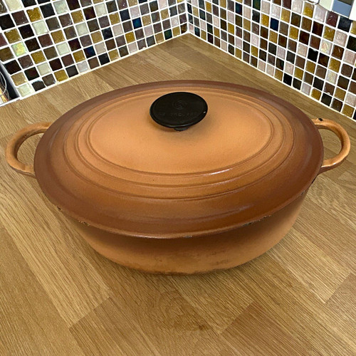 Creuset cast iron - le,