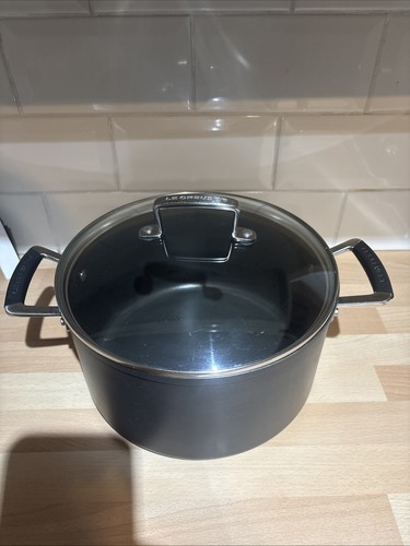 Creuset toughened non - le, non-stick