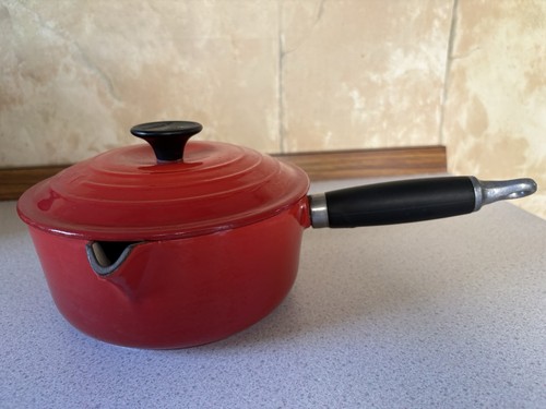Creuset cast iron - iron, sauce