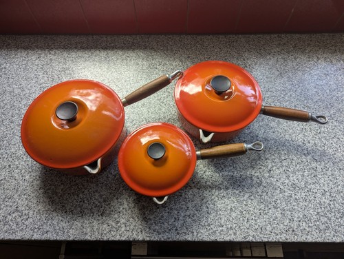 Set creuset orange - of,
