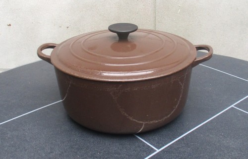 Vintage creuset large round - le,