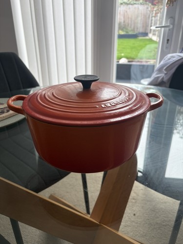 Creuset 20cm cast iron - le,