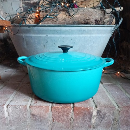 Creuset cast iron - le, round