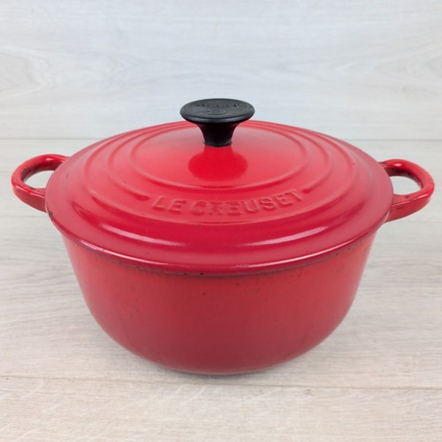 Creuset cast iron - cast, round