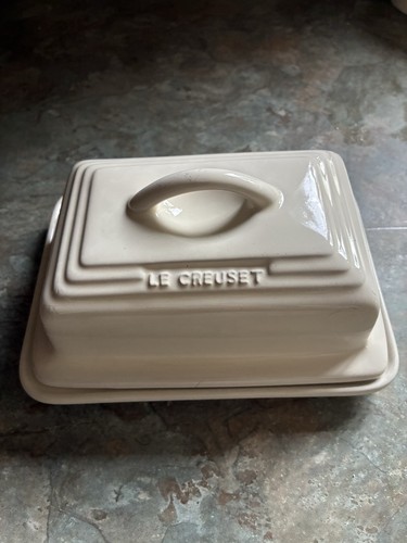 Creuset butter dish - le,
