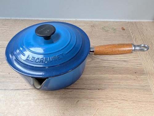 Creuset blue cast iron - cast,