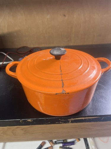 Creuset vintage cast iron - cast,