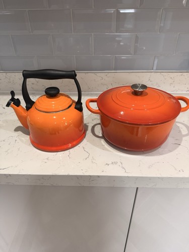 Creuset cast iron kettle - le,