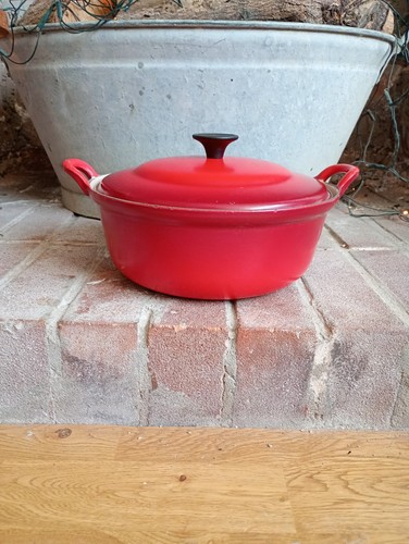 Cousances creuset fait tout - fait,
