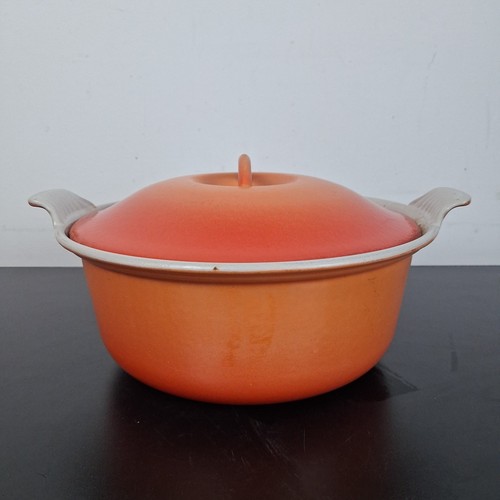 Vintage creuset cast iron - cast,