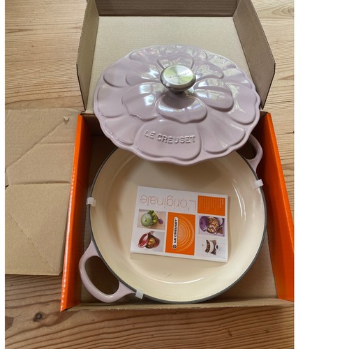 Creuset signature petal - le,