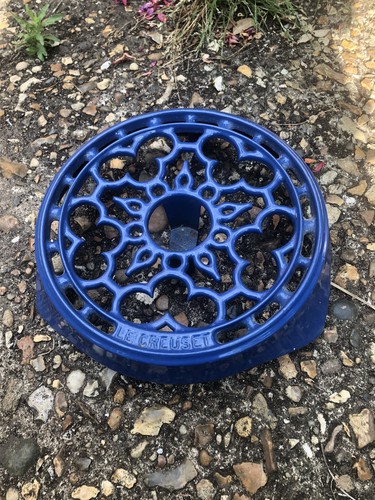 Creuset pot stand trivet - le,