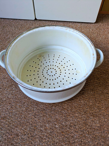 Creuset white cast iron - creuset,